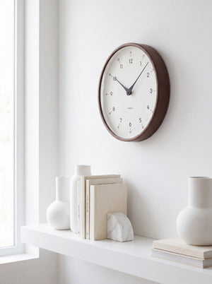 Runde Holzoptik-Wanduhr Arlo